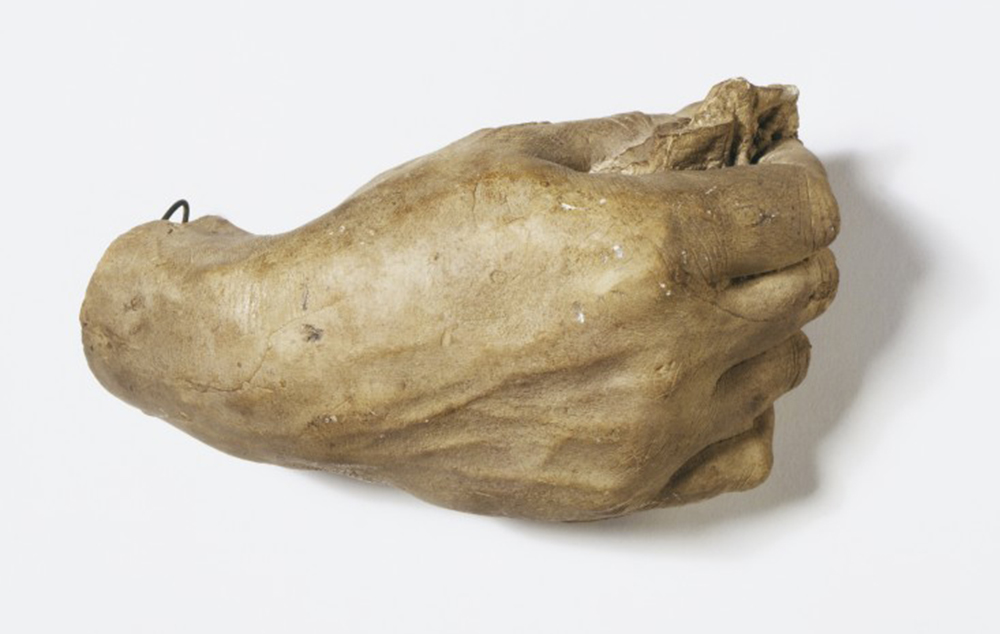 Right hand of Arthur Wellesley, 1st Duke of Wellington (1769–1852), plaster cast, Sir Joseph Edgar Boehm, about 1884–88. Museum no. REPRO.1892-119 © Victoria and Albert Museum