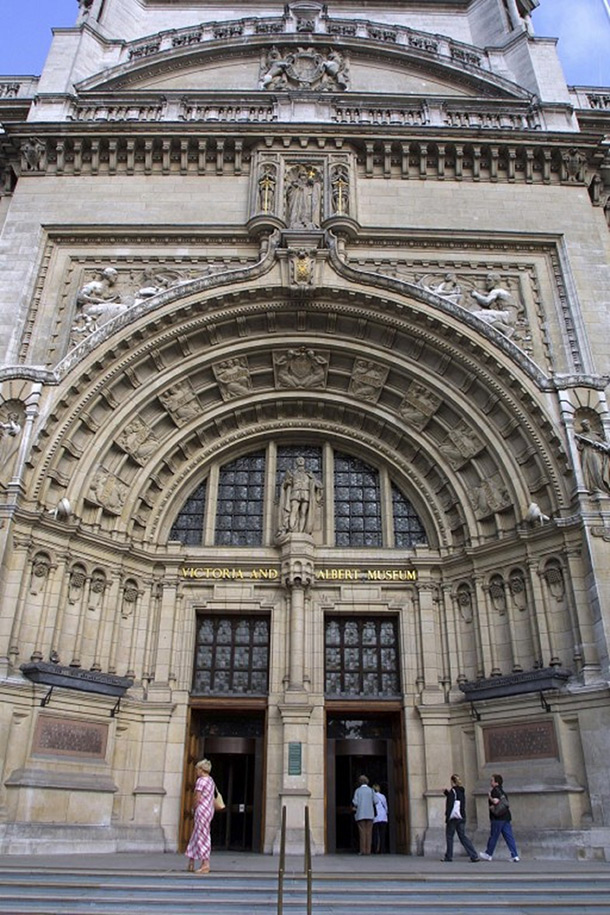 Victoria and Albert Museum exterior - Cromwell Road façade. London,  England, 1989