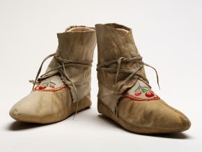 Shoes: Pleasure and Pain - About the Exhibition - Victoria and Albert ...